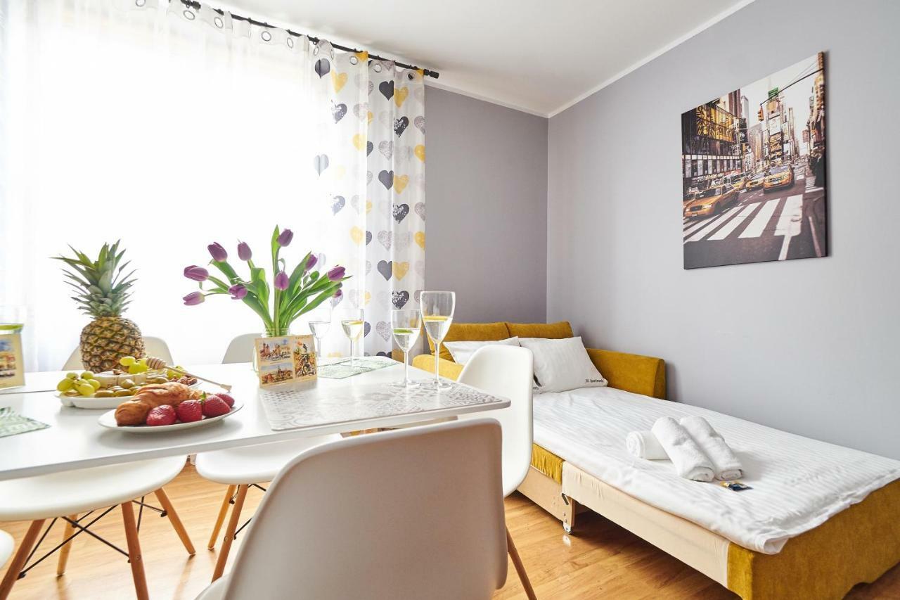 Jm Apartments Zamieszkaj W Centrum Krakow Luaran gambar